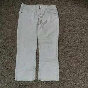 COPY - NWOT American Eagle white full length Jeans
